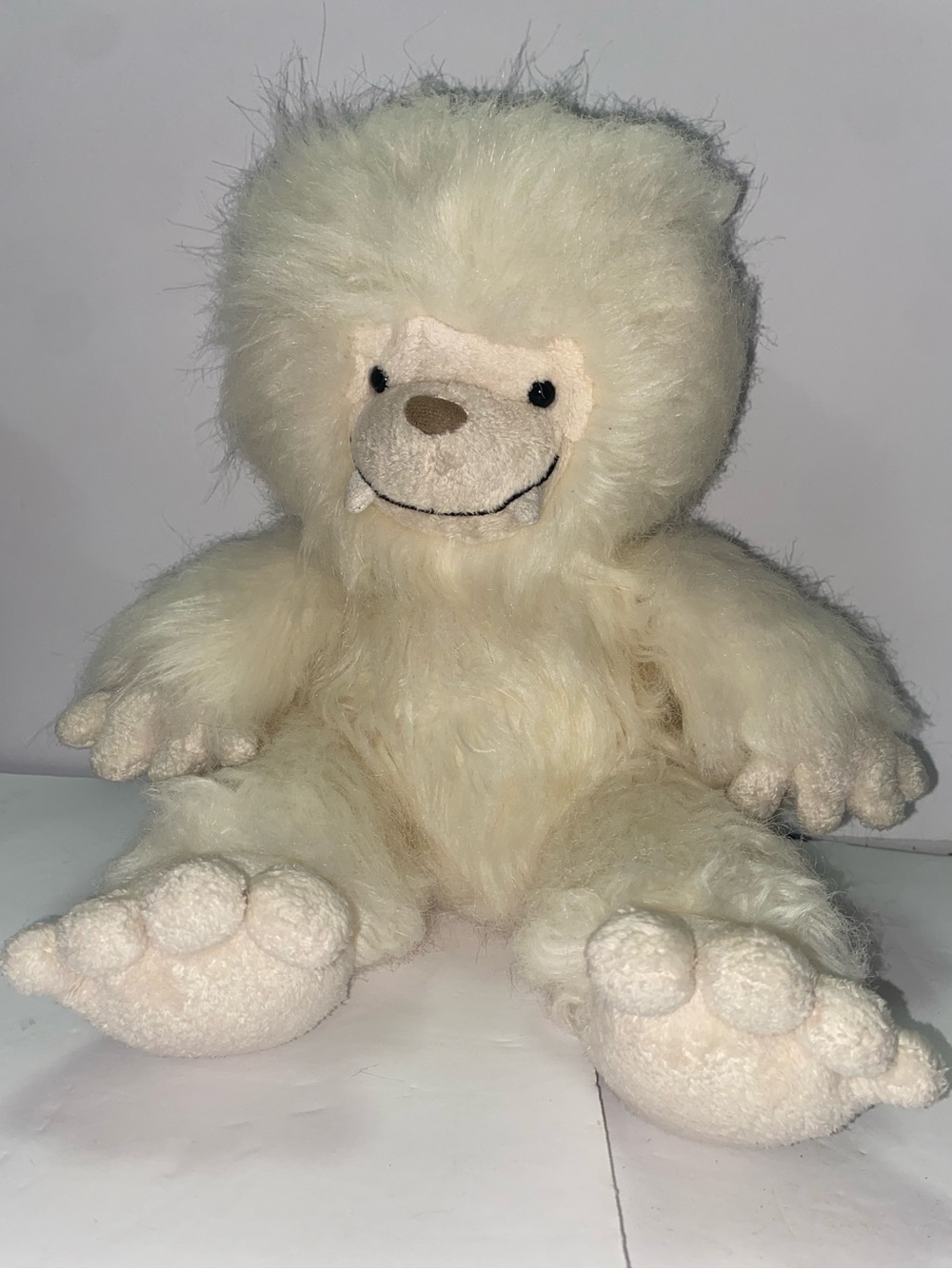 Rare hard to find retired jelly cat yeti plush